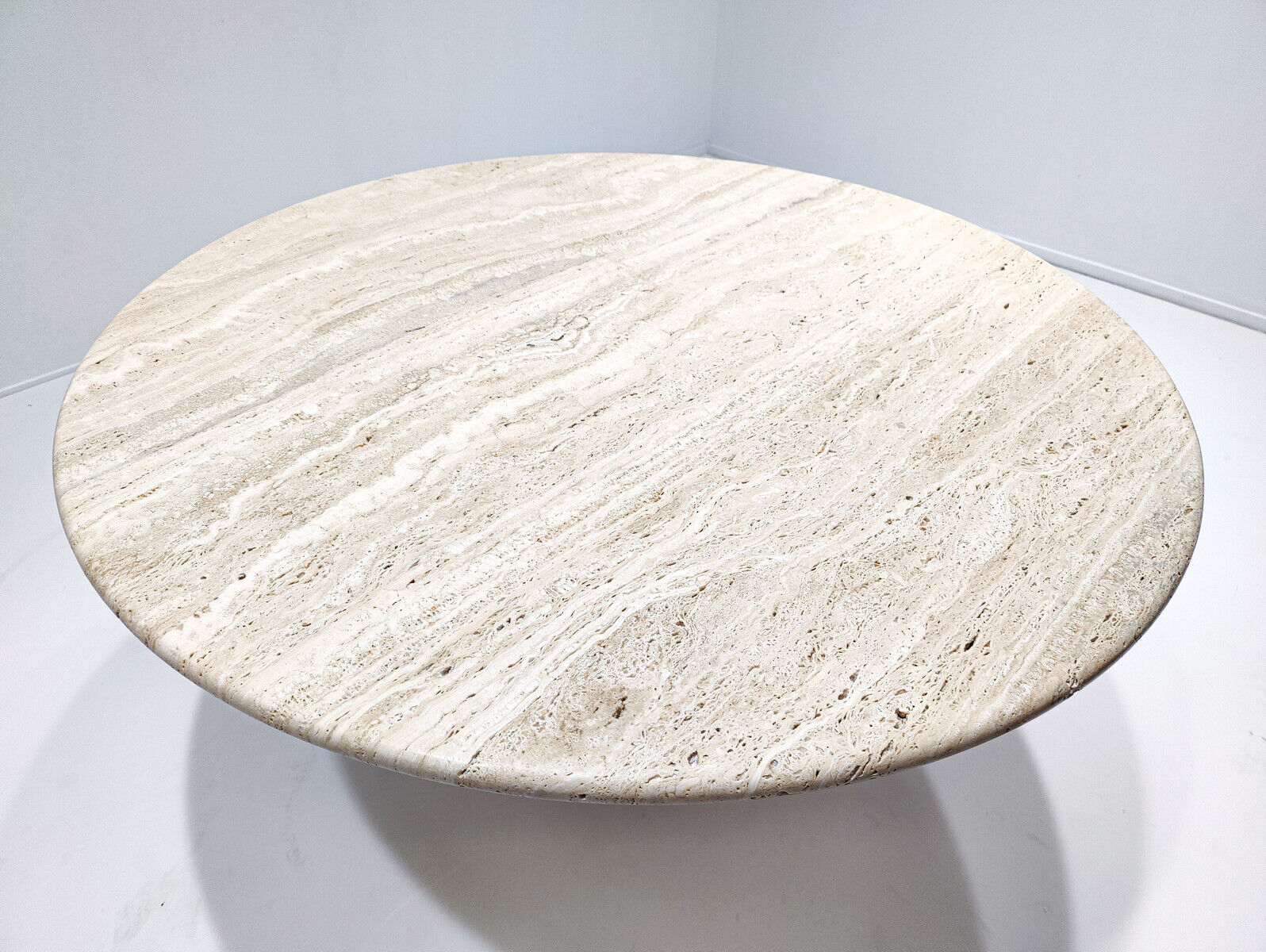 Contemporary Italian Travertine Dining Table in Beige
