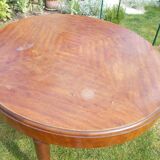 Extendable dining table