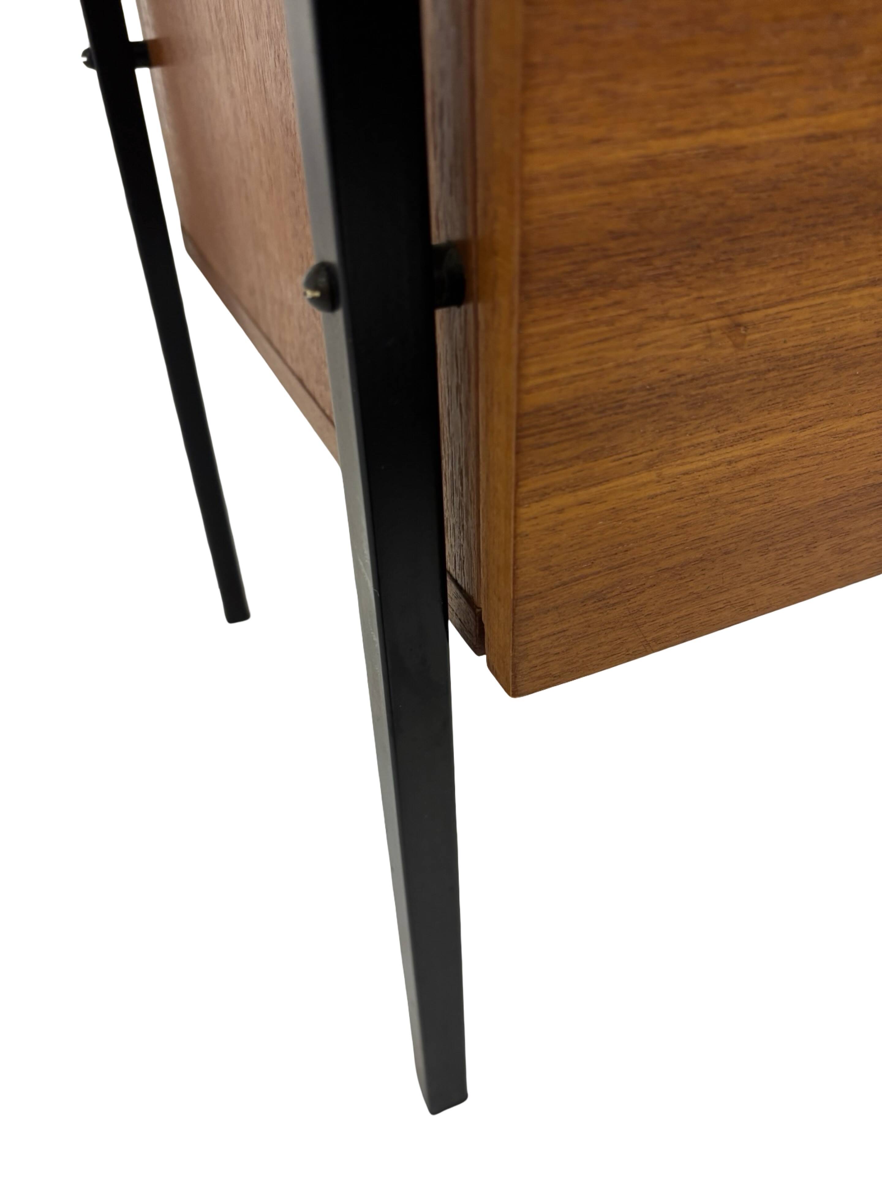 Meuble TV vintage petit format, placage teck, années 1960