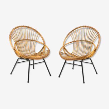 Paire de fauteuils en rotin et métal de forme coquille, années 1960