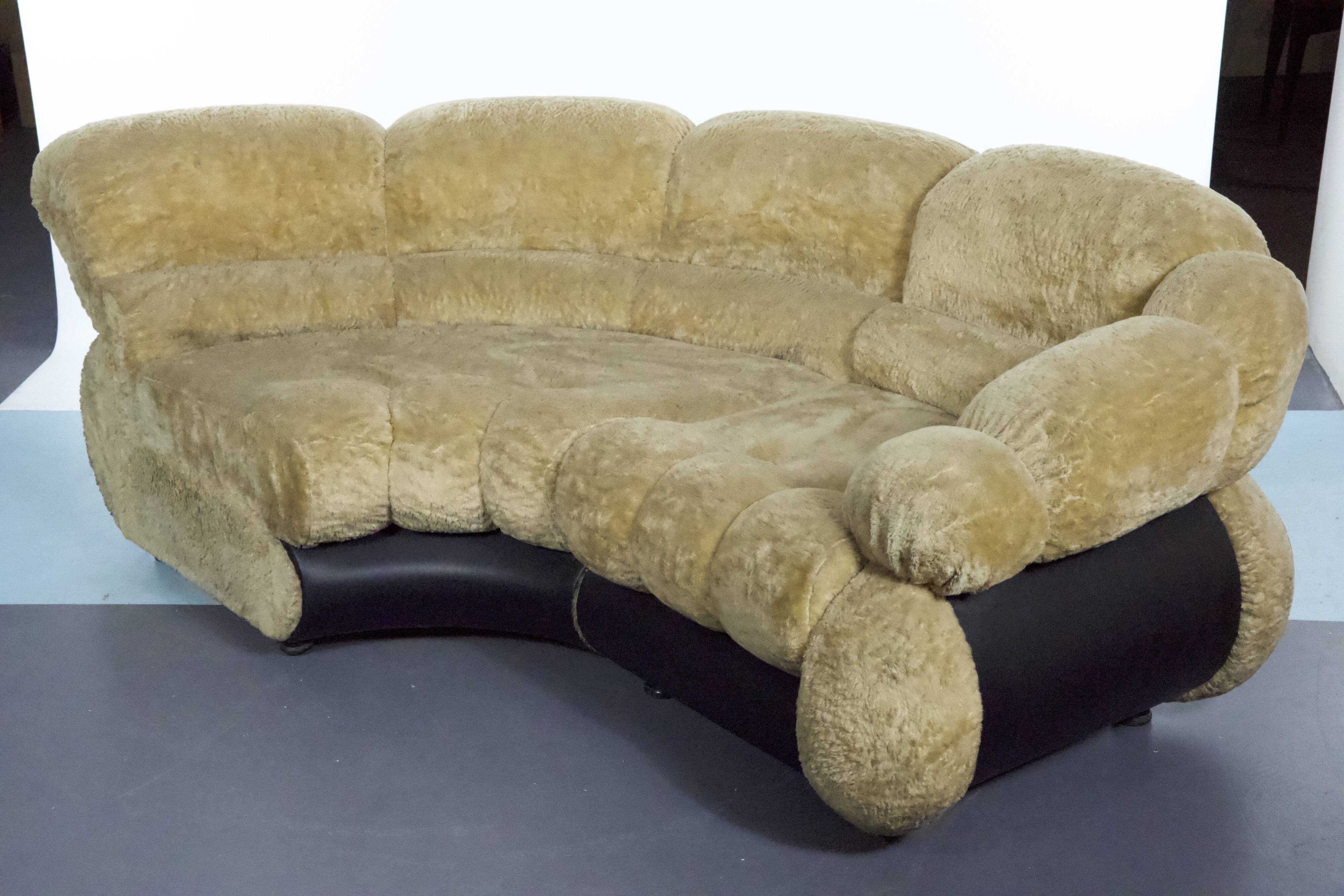 Canapé modulaire Space Age par Adriano Piazzesi, ours en peluche crème et similicuir, Italie des années 1970