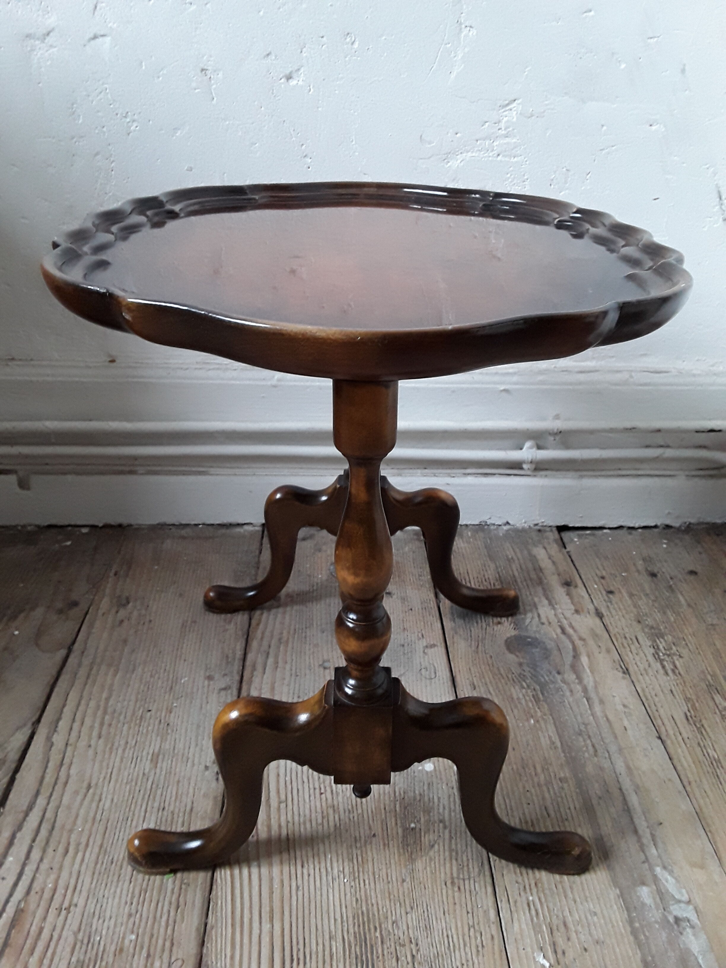 Little gueridon style Louis Philippe