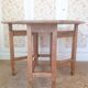 Drop-leaf gateleg table