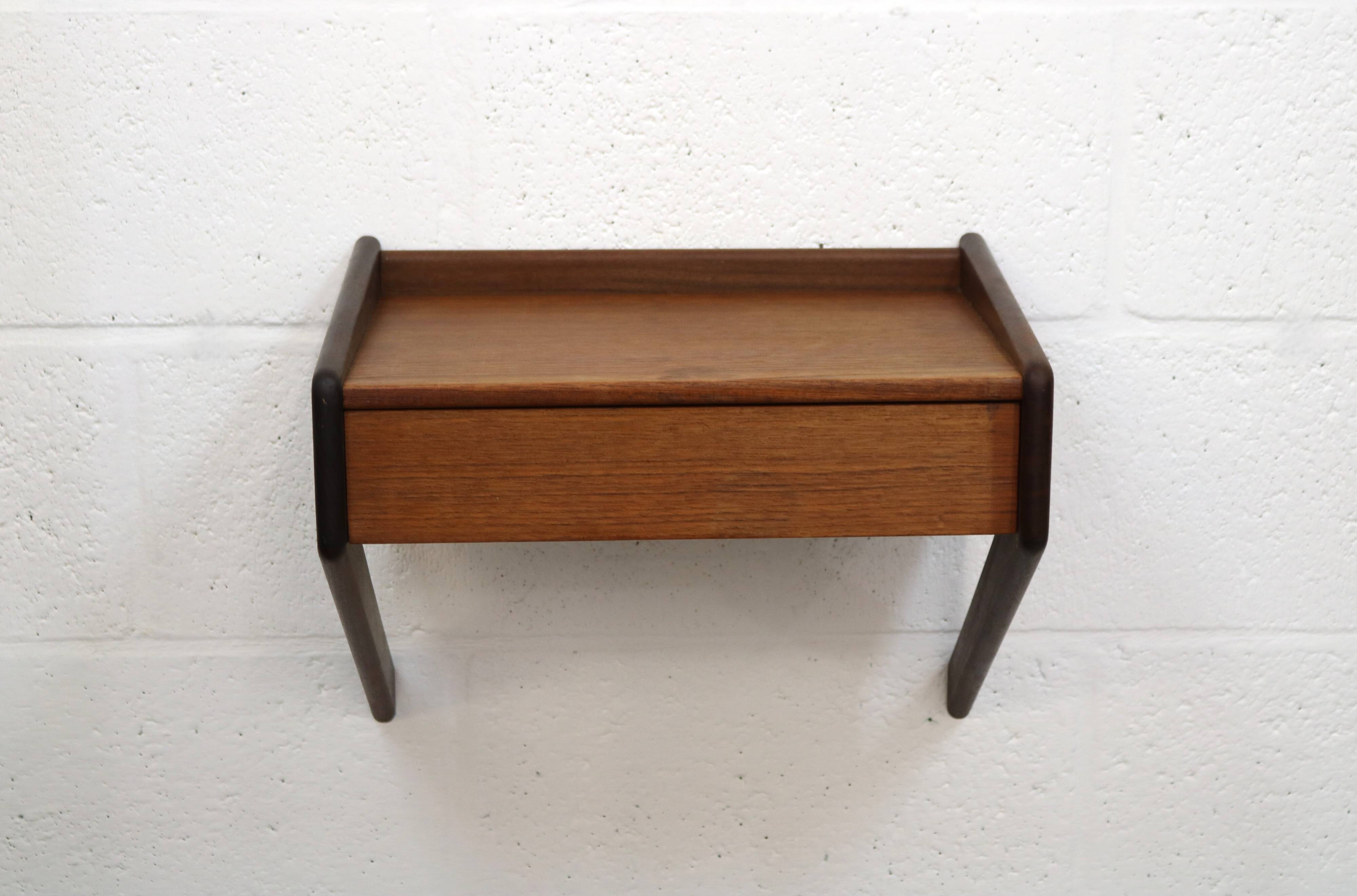 Floating nightstand  in teak wood by Sigfred Omann for Olholm Mobelfabrik