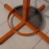 Porte manteaux vintage fer forgé orange et chrome