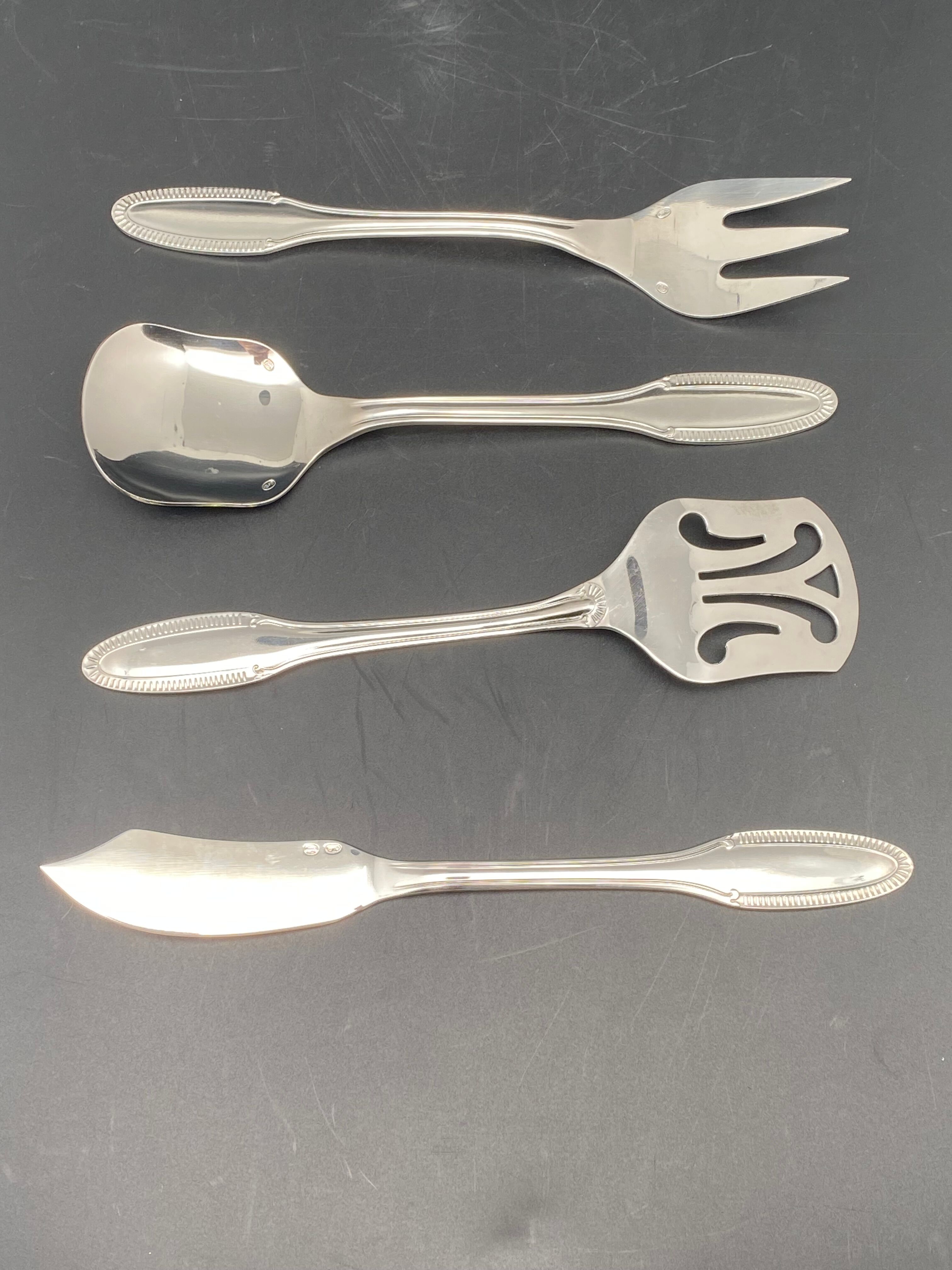Cheese cutlery box
