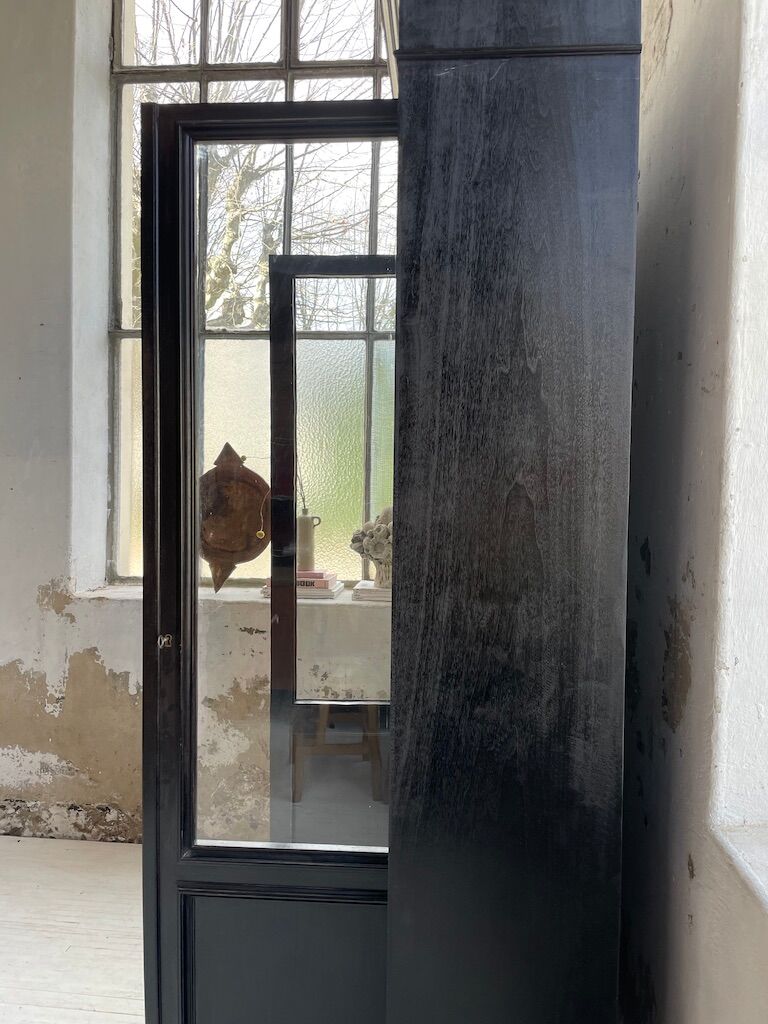 Napoleon 3 walnut window glass cabinet