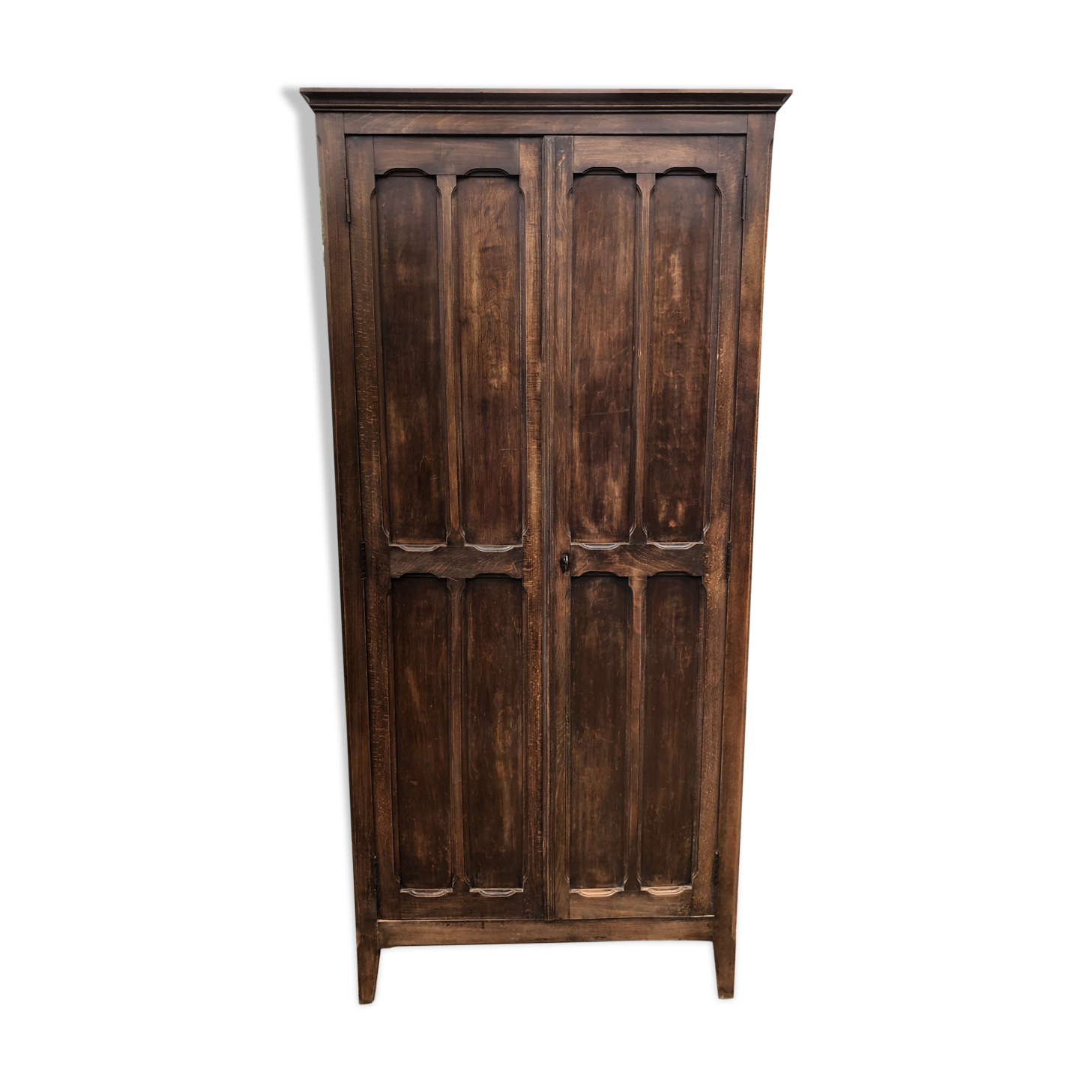 Armoire parisienne