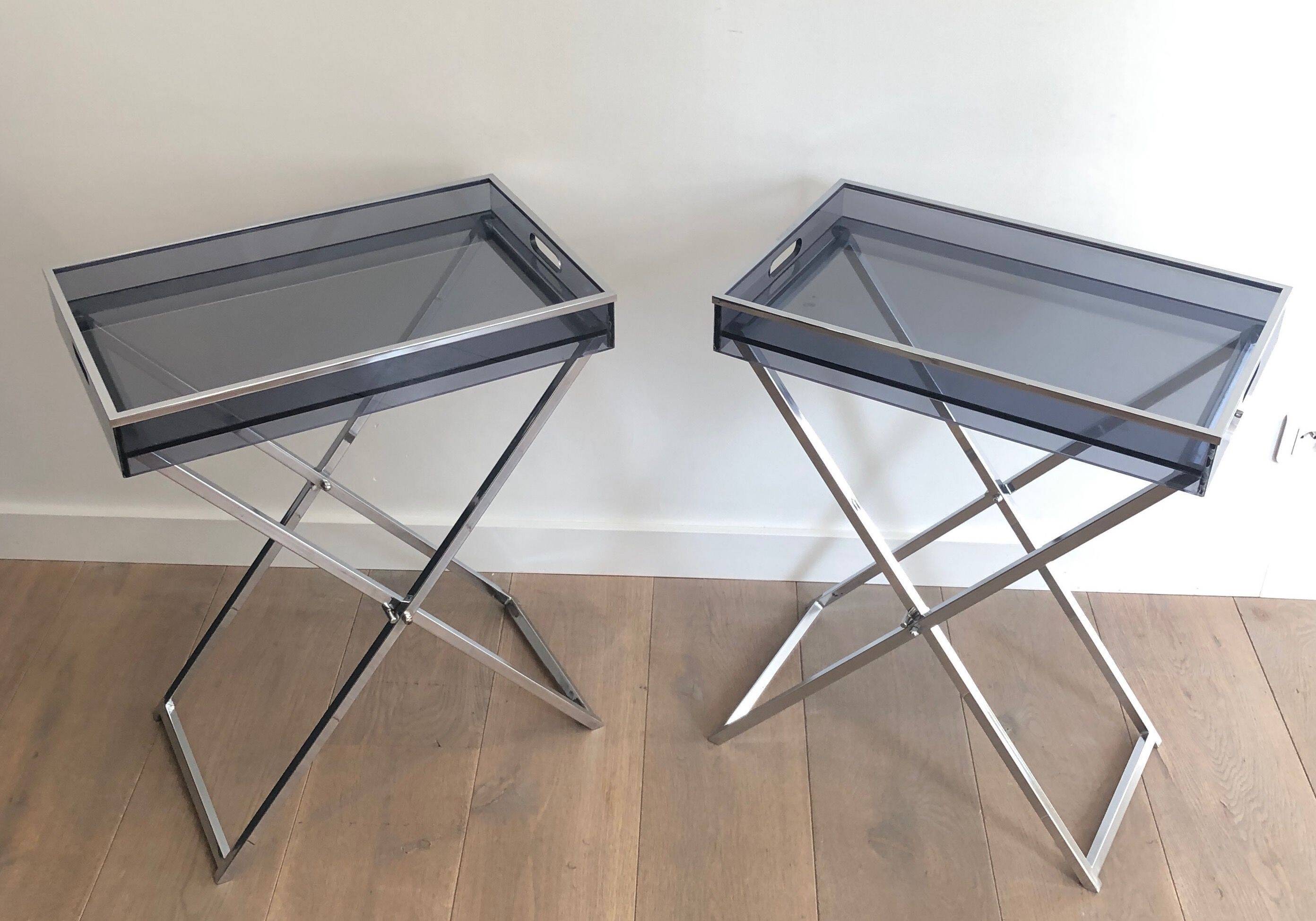 Paire de bouts de canapé en plexiglas et chrome