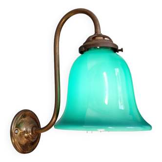 Art Deco wall light in brass and green opaline