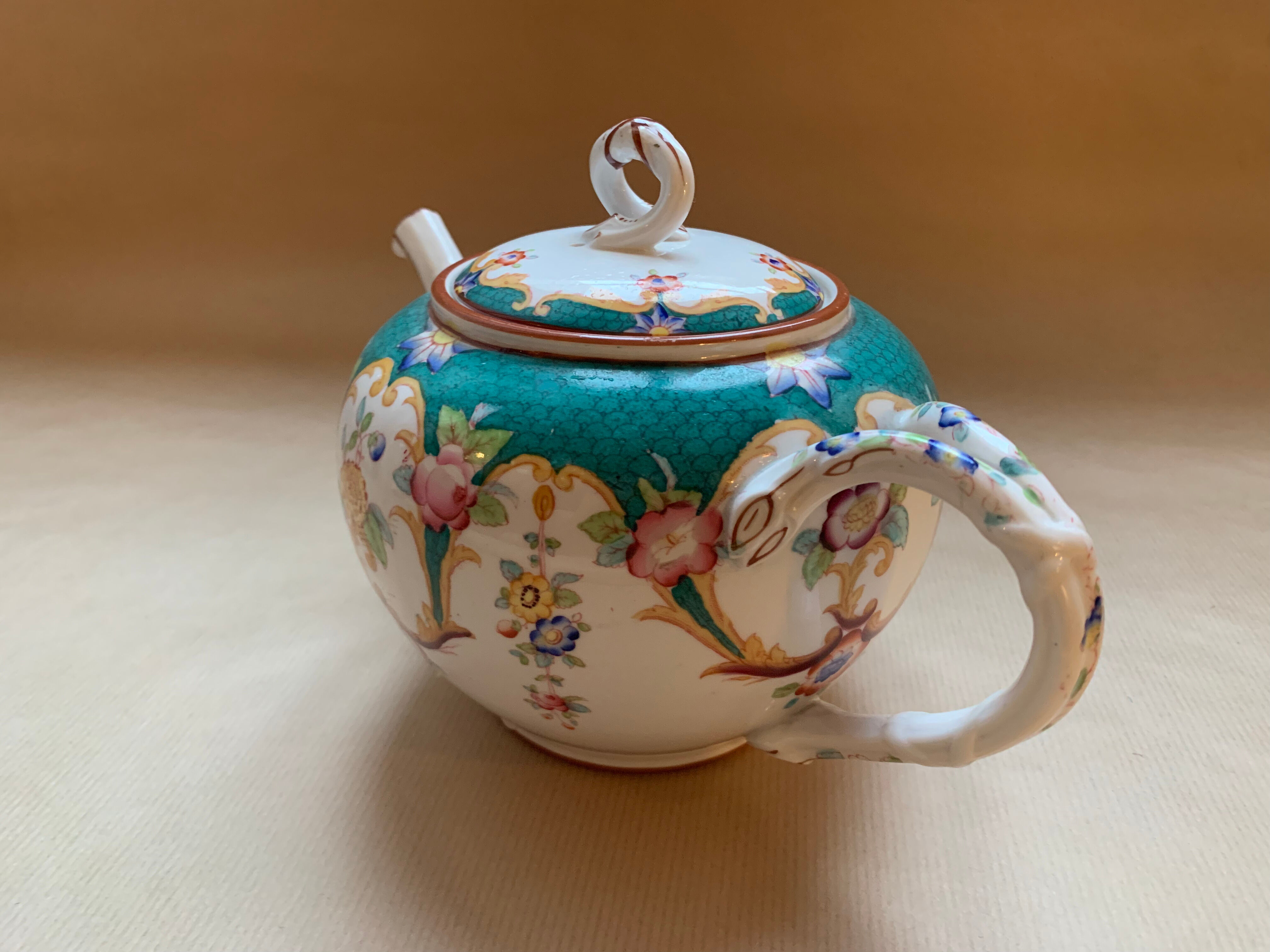 Porcelain teapot Sarreguemines