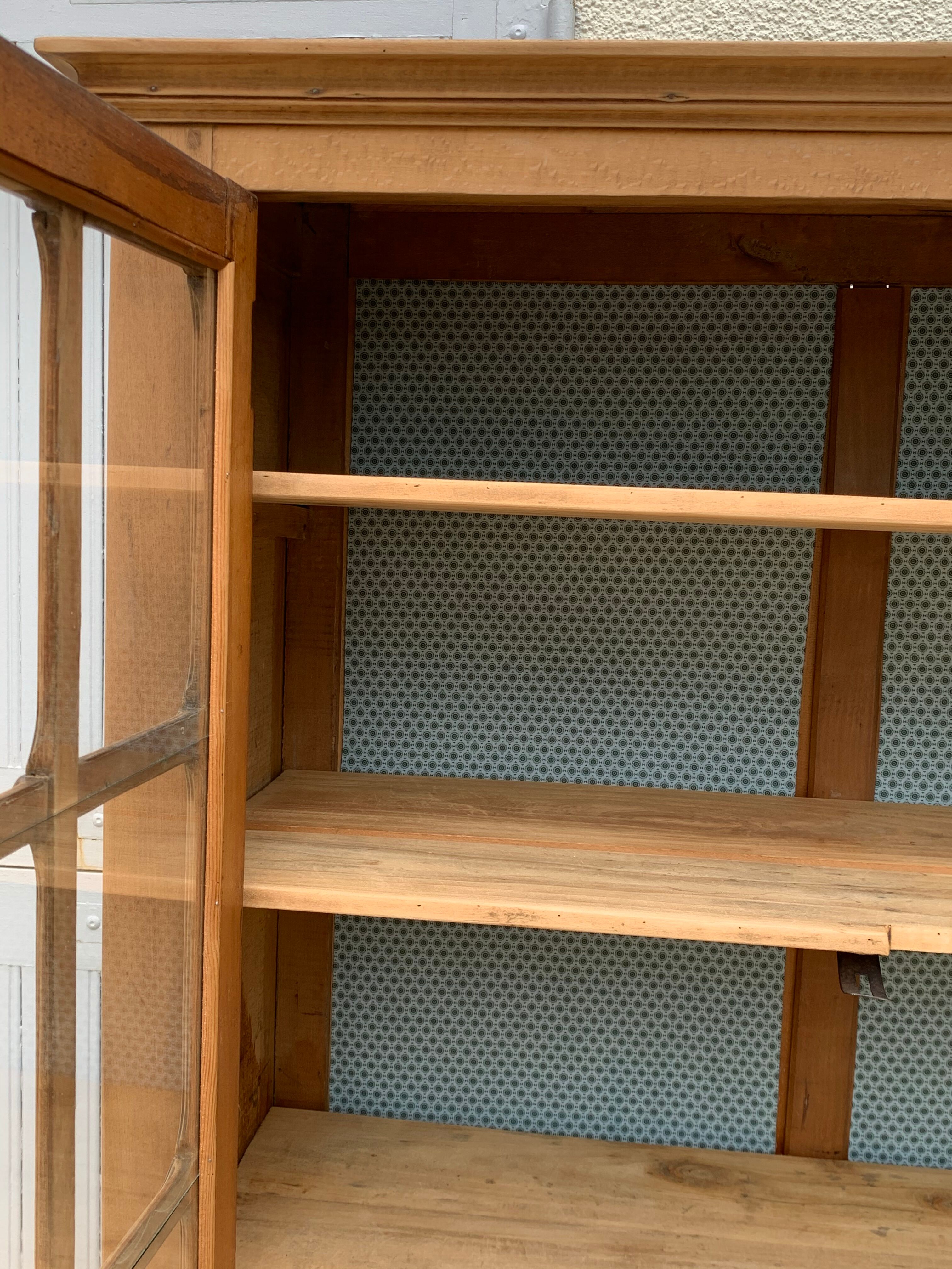 Parisian buffet glazed raw wood