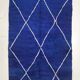 Tapis berbère beni ouarain bleu majorelle à losanges écrus 290x202m