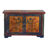 Coffre ancien de style art populaire avec motifs floraux (c.1920)