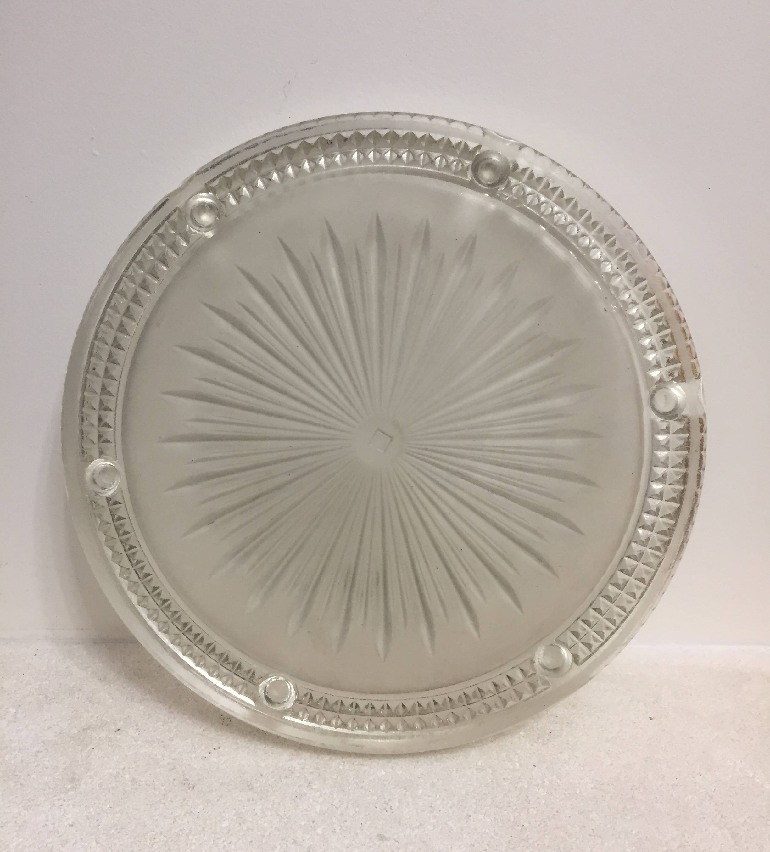 Opalescent molded pressed glass coaster - diameter 23cm - art deco. vintage -