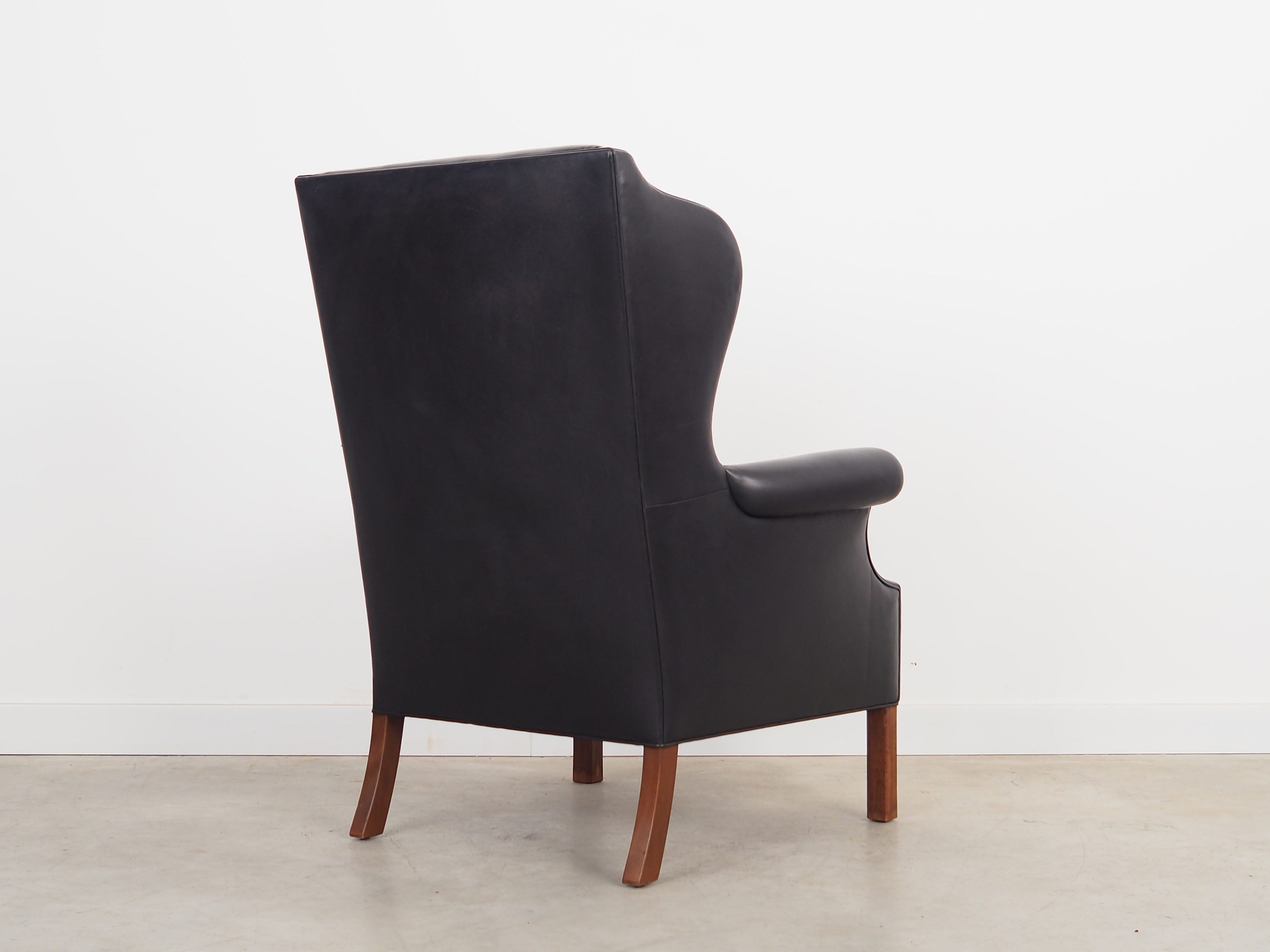 Black leather armchair, Danish design, 1970s, production: Denmark