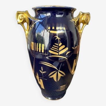 Black and gold porcelain vase