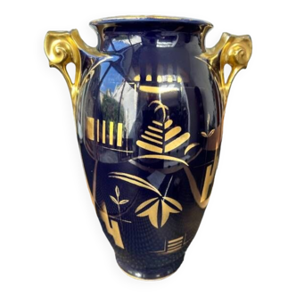 Black and gold porcelain vase