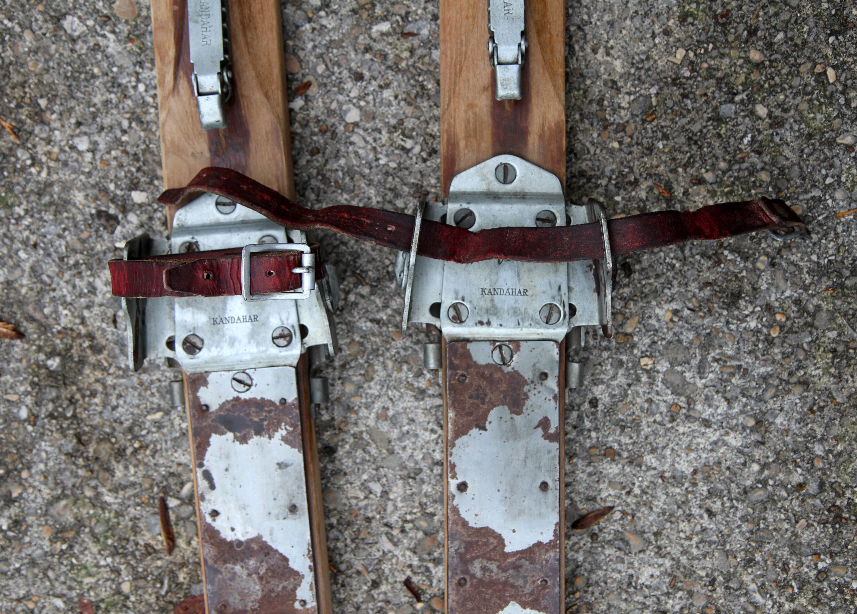 Pair of skis in the 1920s wood