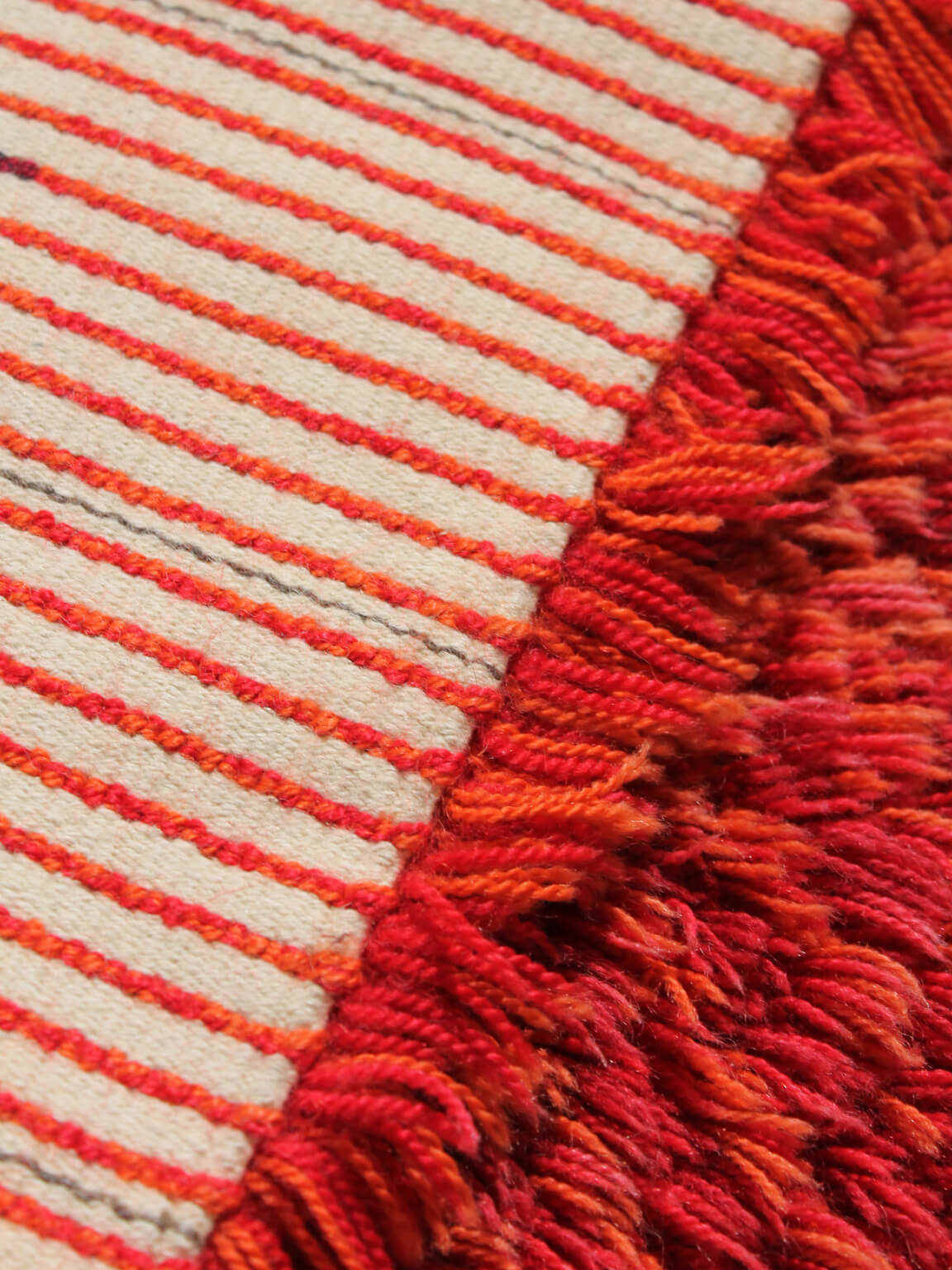 Tapis en laine à poils noués abstrait suédois, 78x130cm