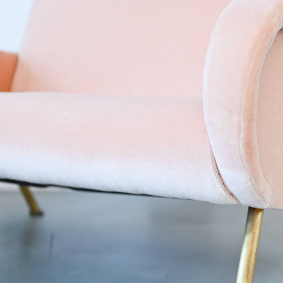 Two-seater sofa from the 1950s in pink, Pierre Frey.