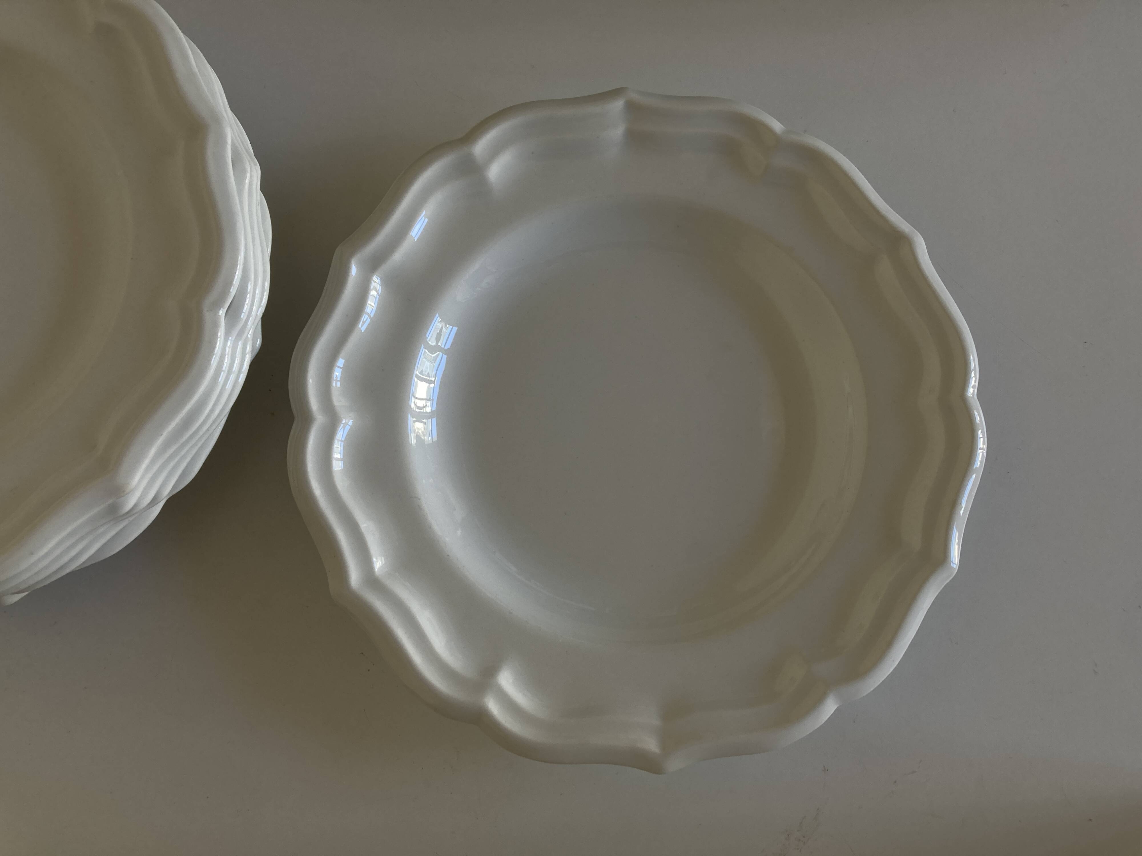 Set of 6 Gien earthenware plates with fluted edges, neo-classic white