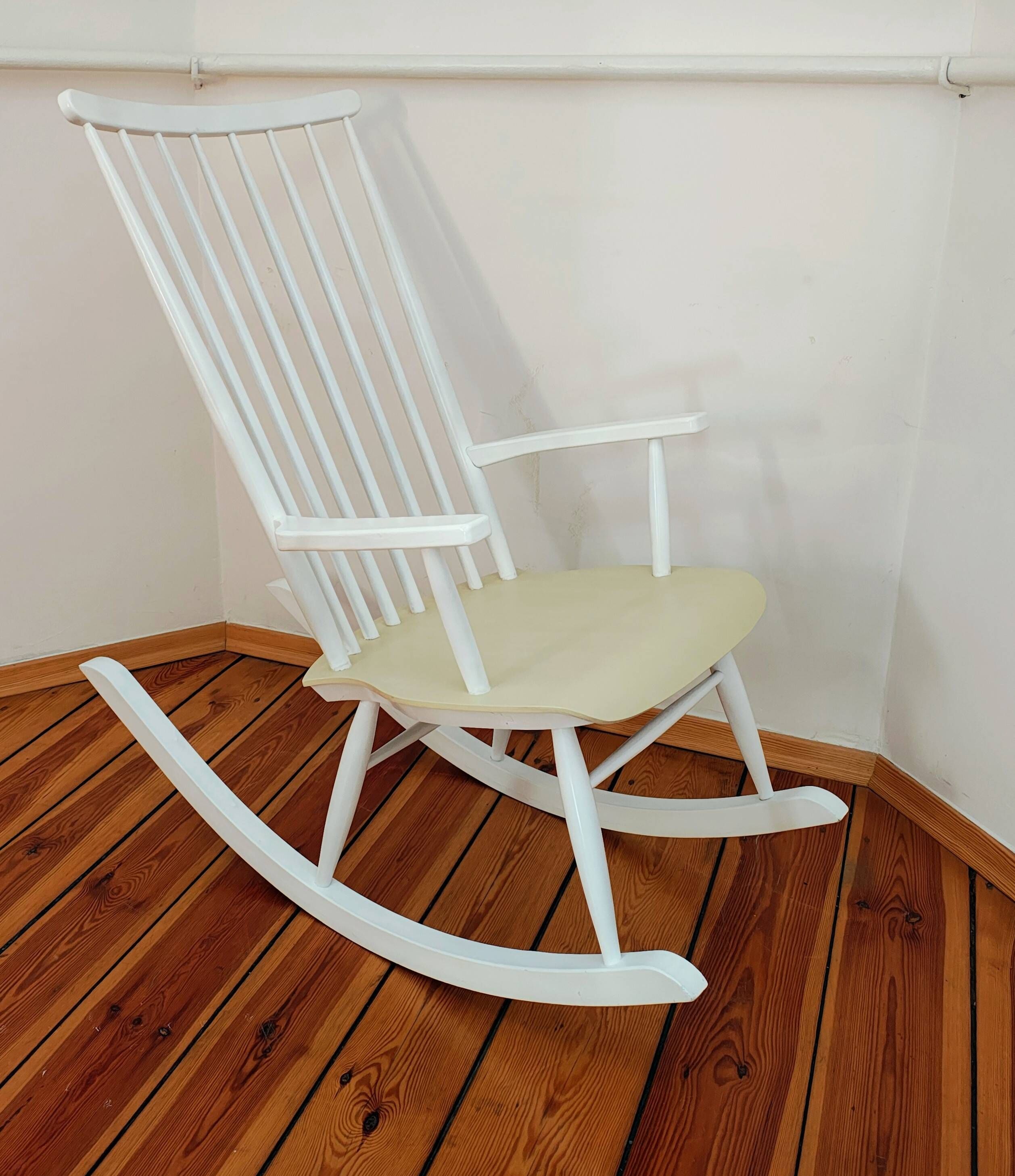 Vintage Rocking Chair from Varjosen Puunjalostus dla Uusikylä1960s
