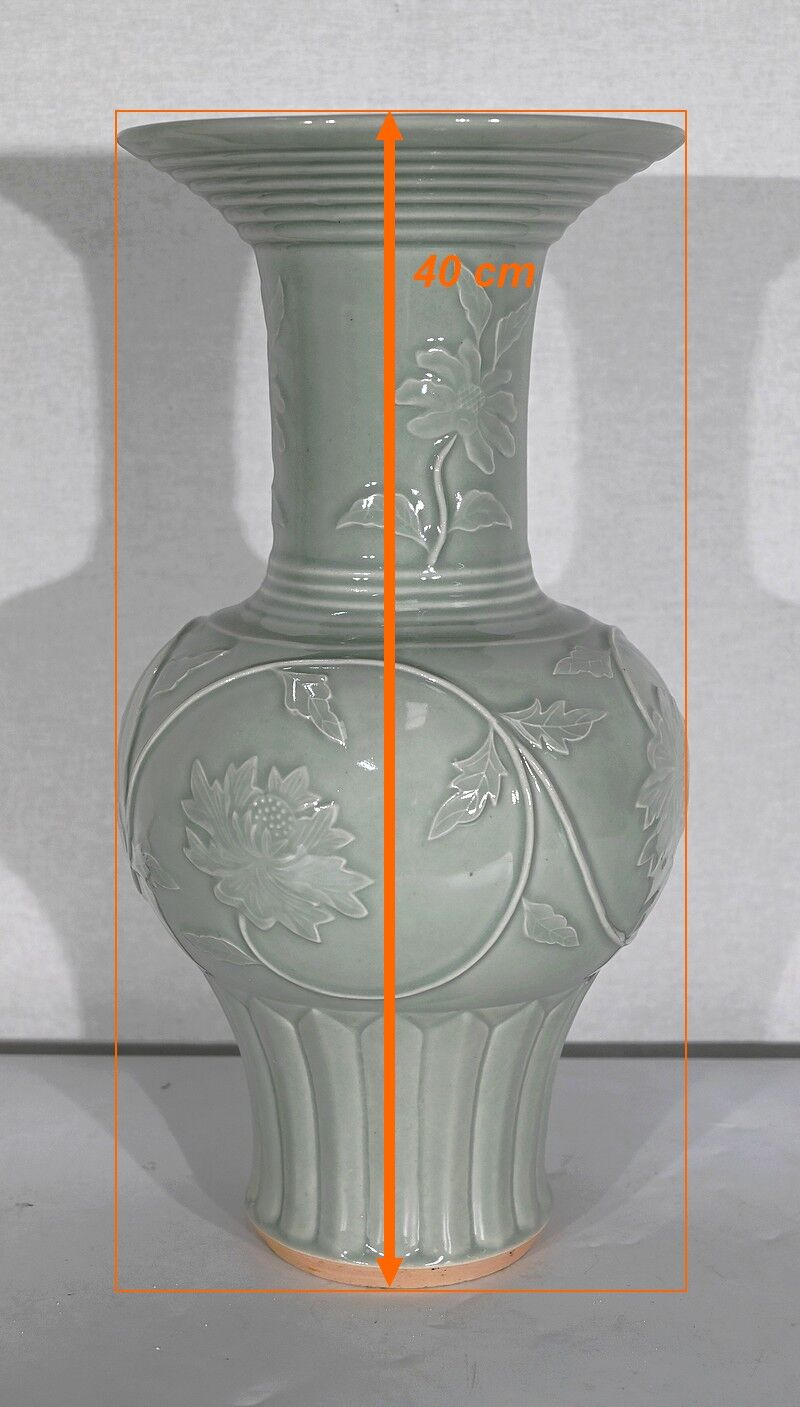 Celadon vase from China – 1900