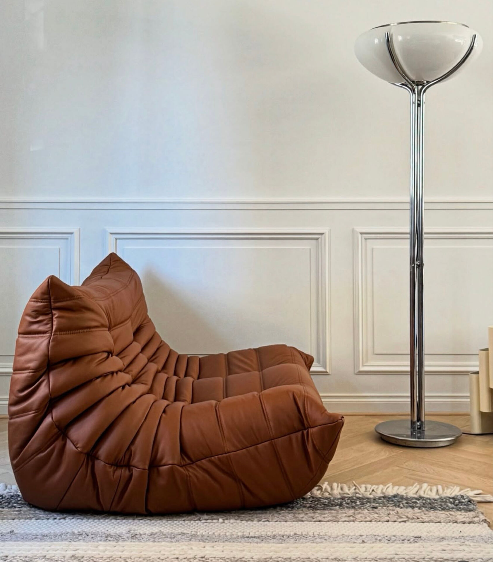 Two-seater bench model Togo – cognac leather – Michel Ducaroy / Ligne