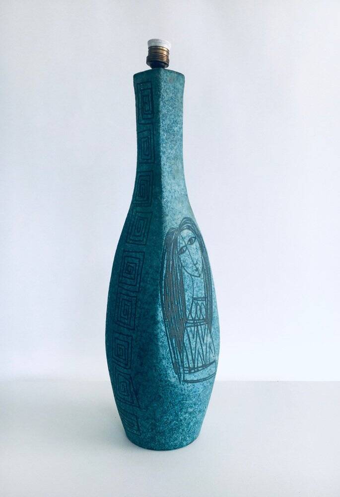 Art ceramics sgraffito table lamp attributed to Alvino Bagni for Raymor, Italy, 1960s.