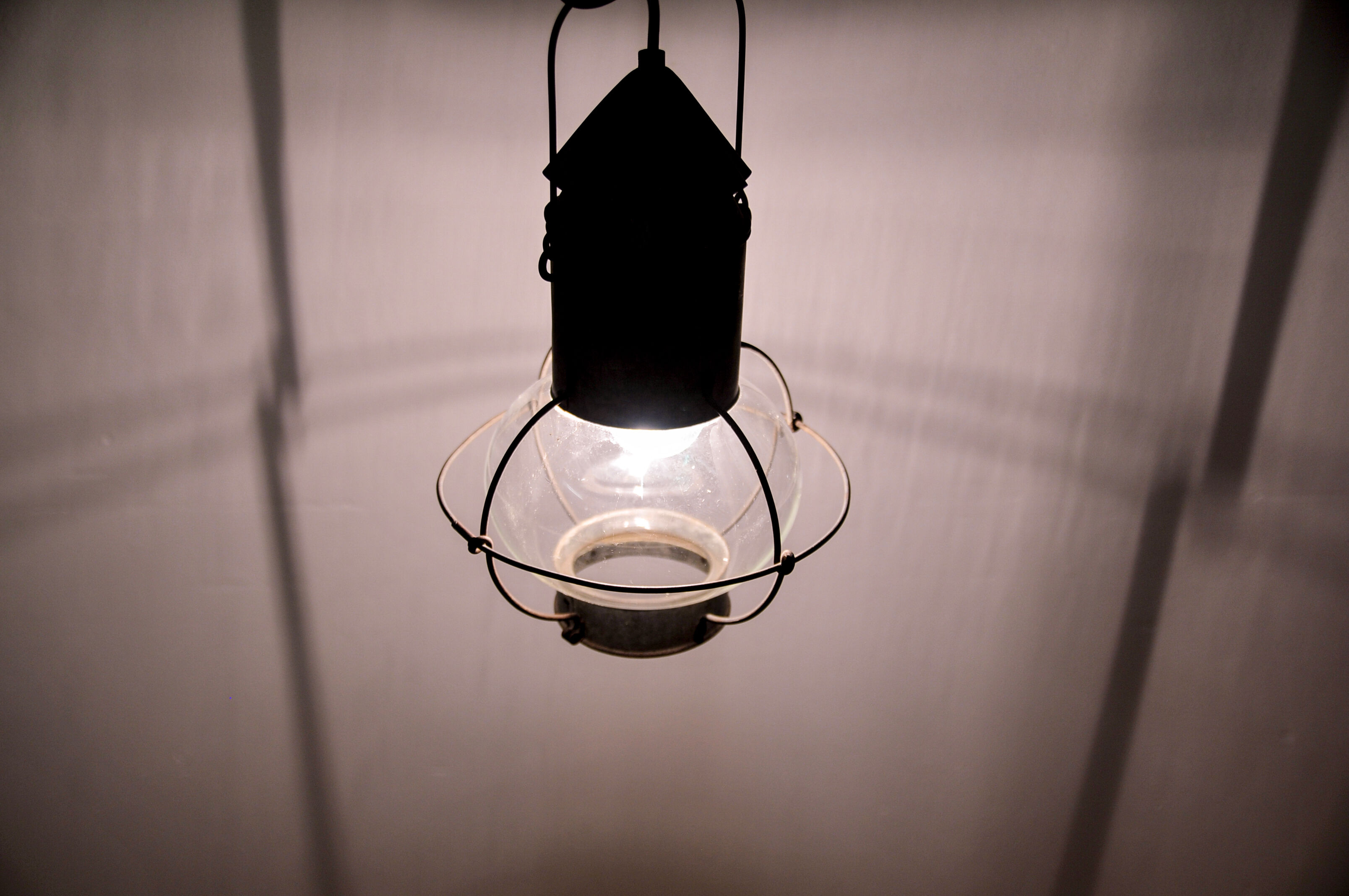 Lampe suspendue extérieure vintage en métal gris