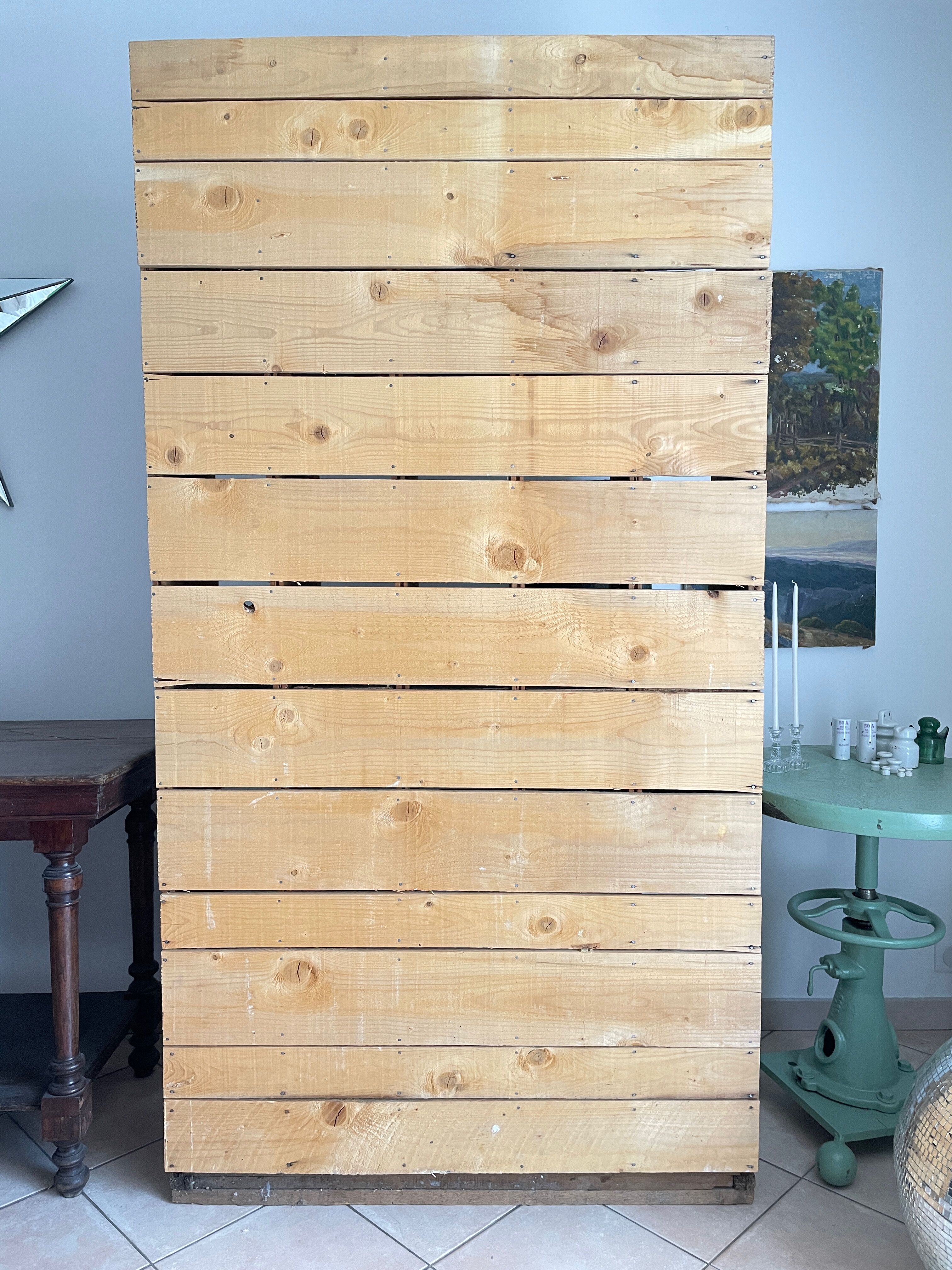 Workshop furniture with lockers