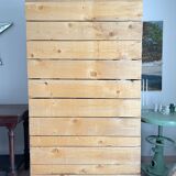 Workshop furniture with lockers