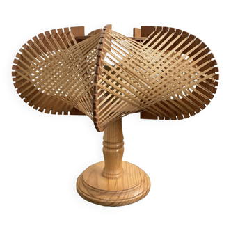 Table lamp in wood and Scandinavian rattan wire