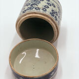 Pot chinois ancien en porcelaine blanc bleue