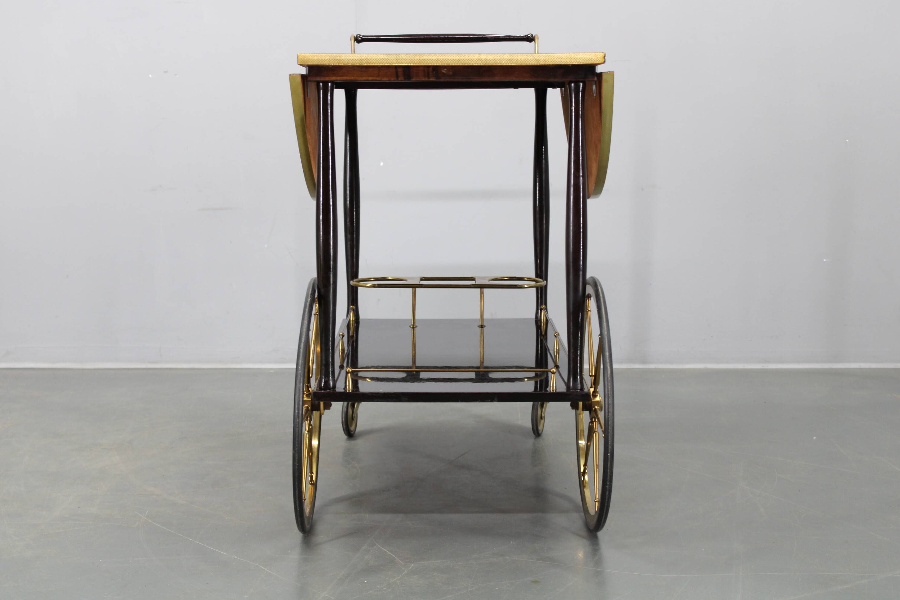 Italian mid-century bar cart with folding leaves, brass and wood