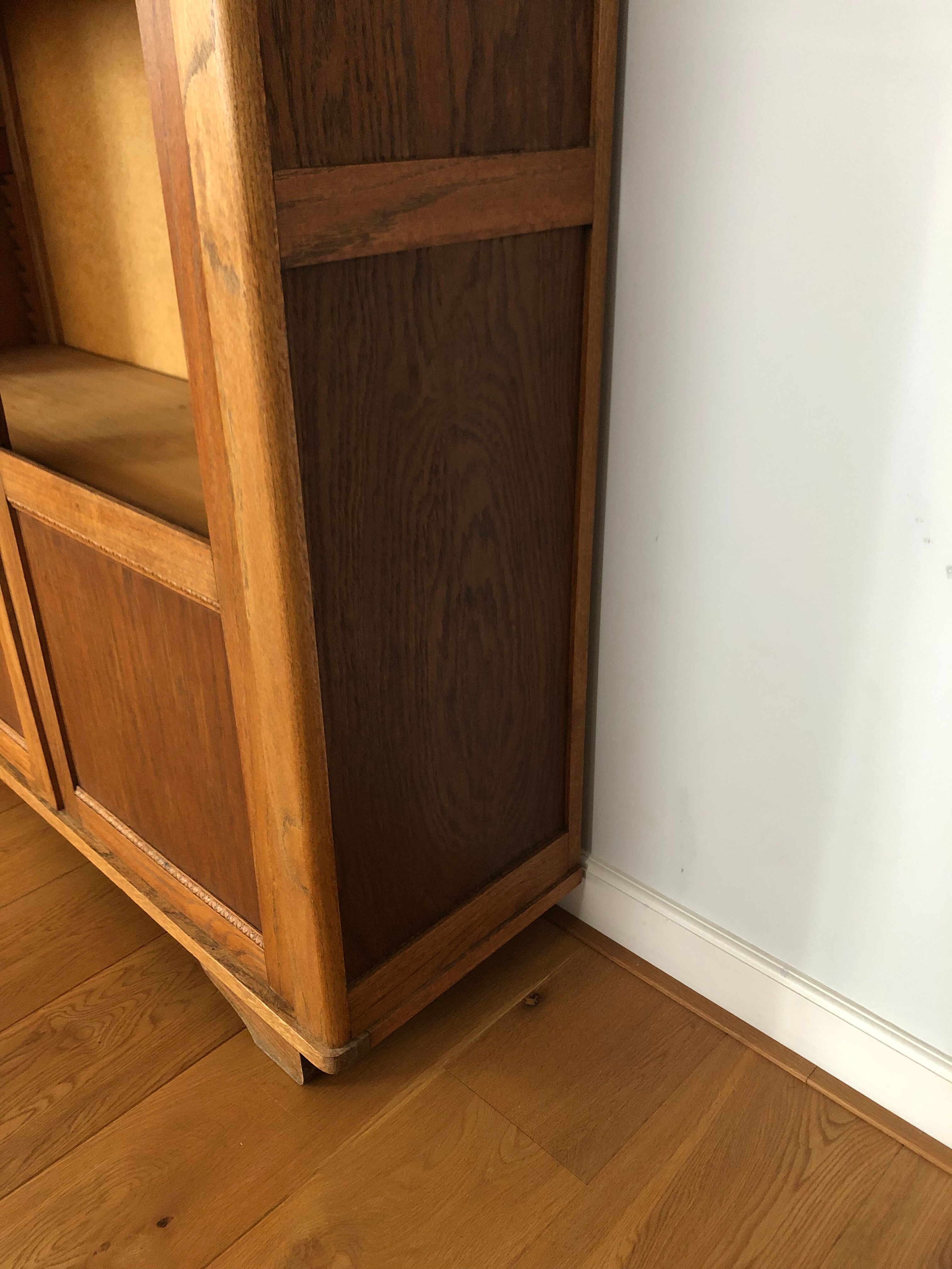 Glass cabinet