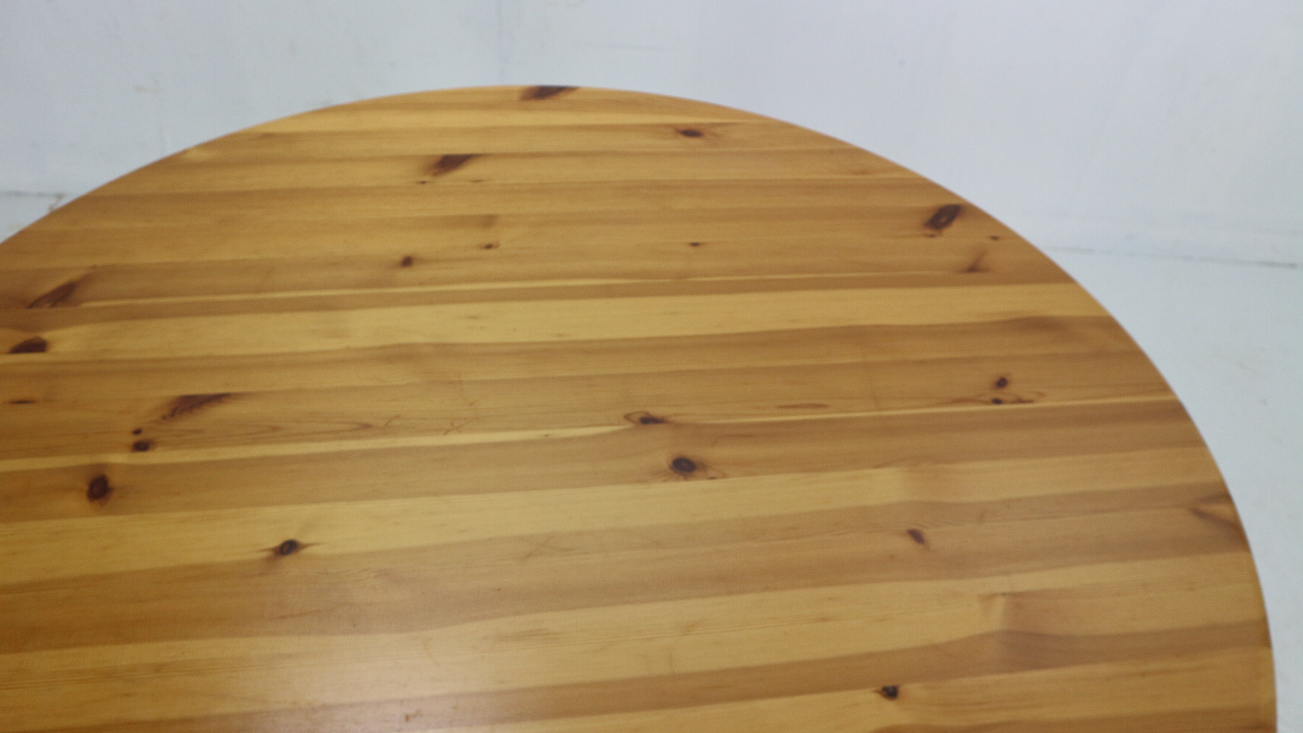 Round Solid Pinewood Dinning Table, 1970's Denmark