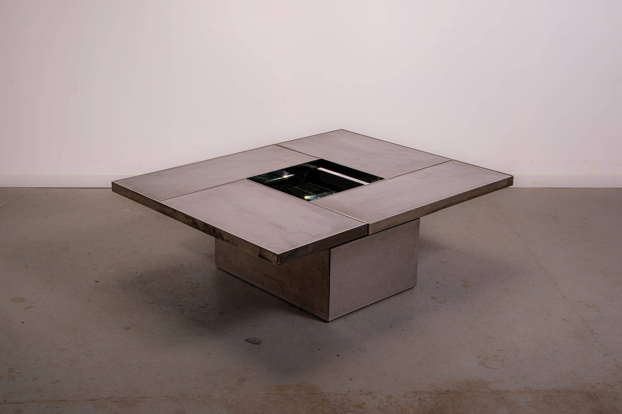 Table basse Belgo en métal brossé chromé