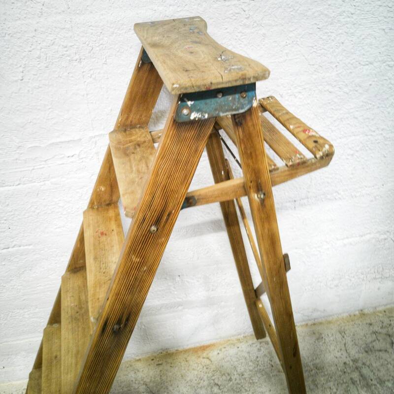 Professional stepladder