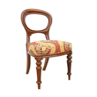 Chair with arched backrest