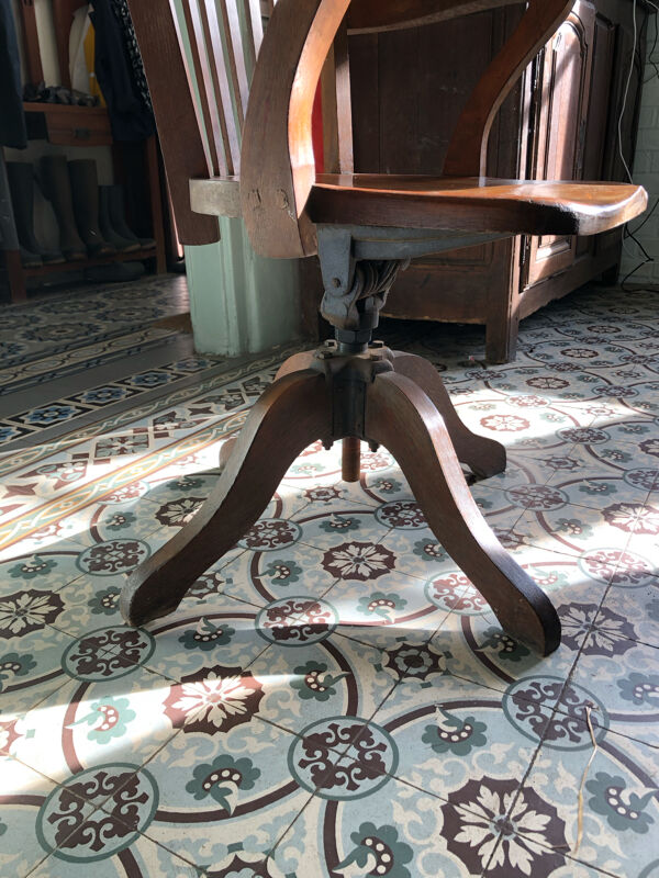 Fauteuil de bureau à balance américain en bois