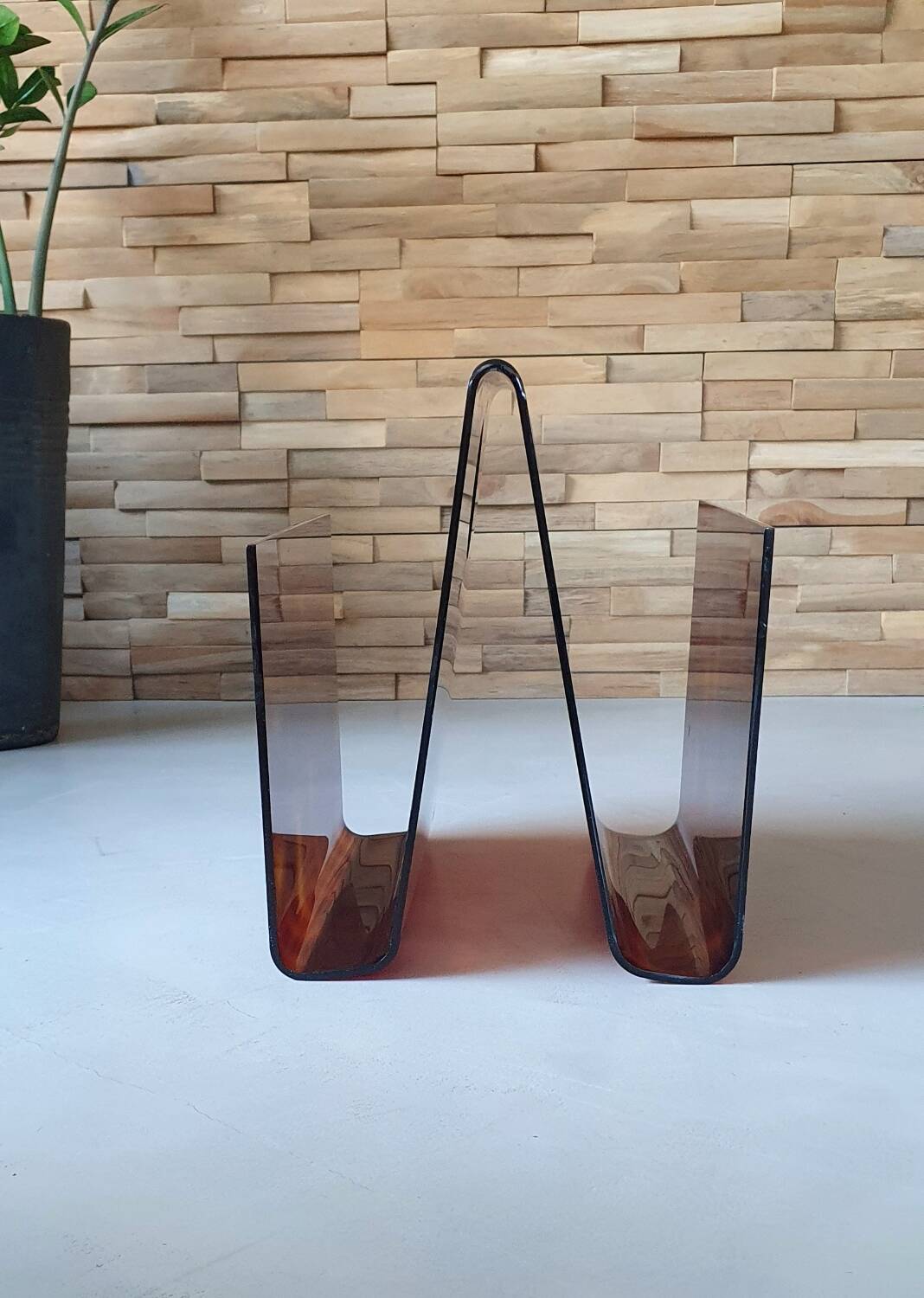 Designer magazine rack 1970