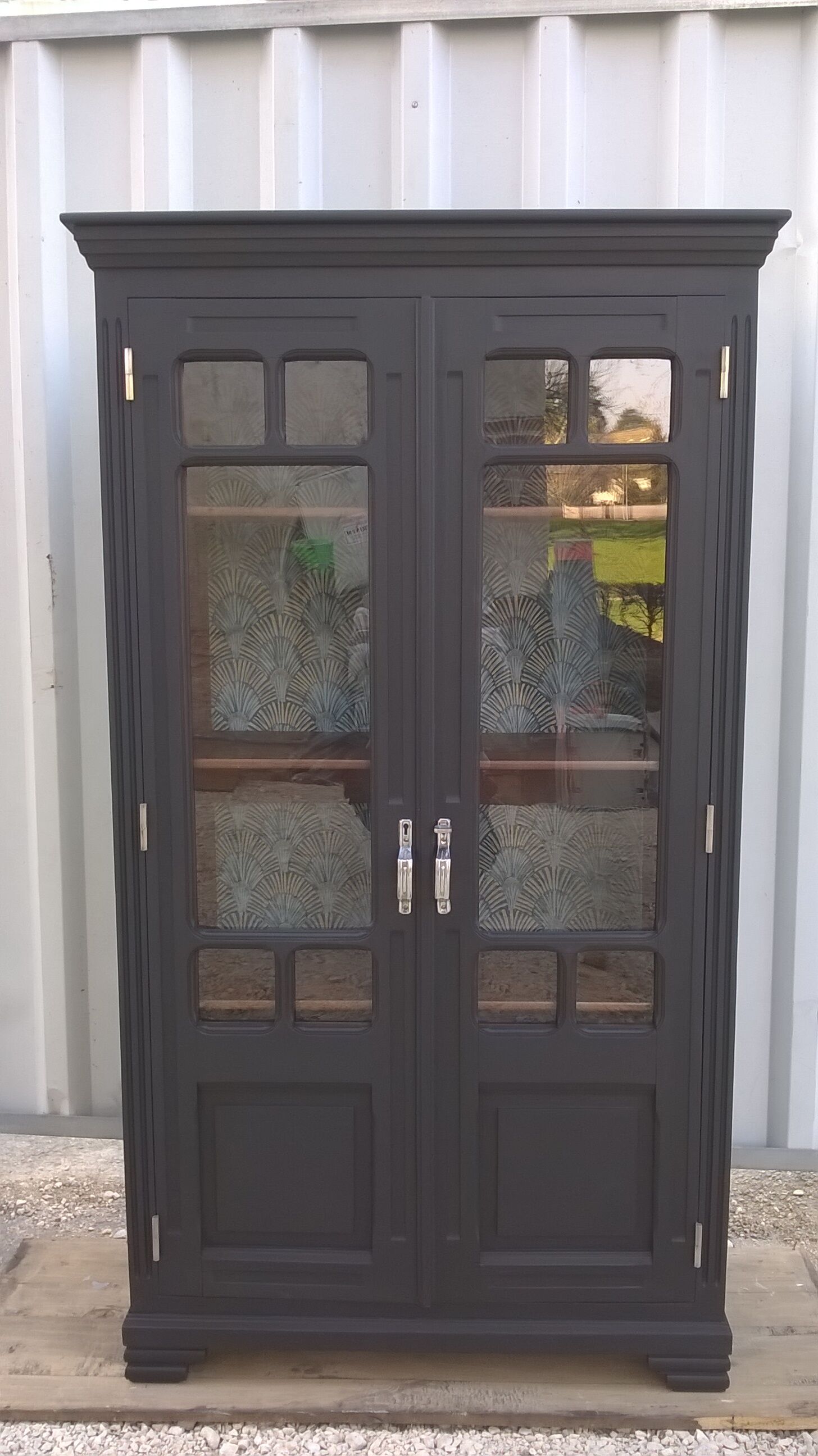 Parisian showcase cabinet 1930