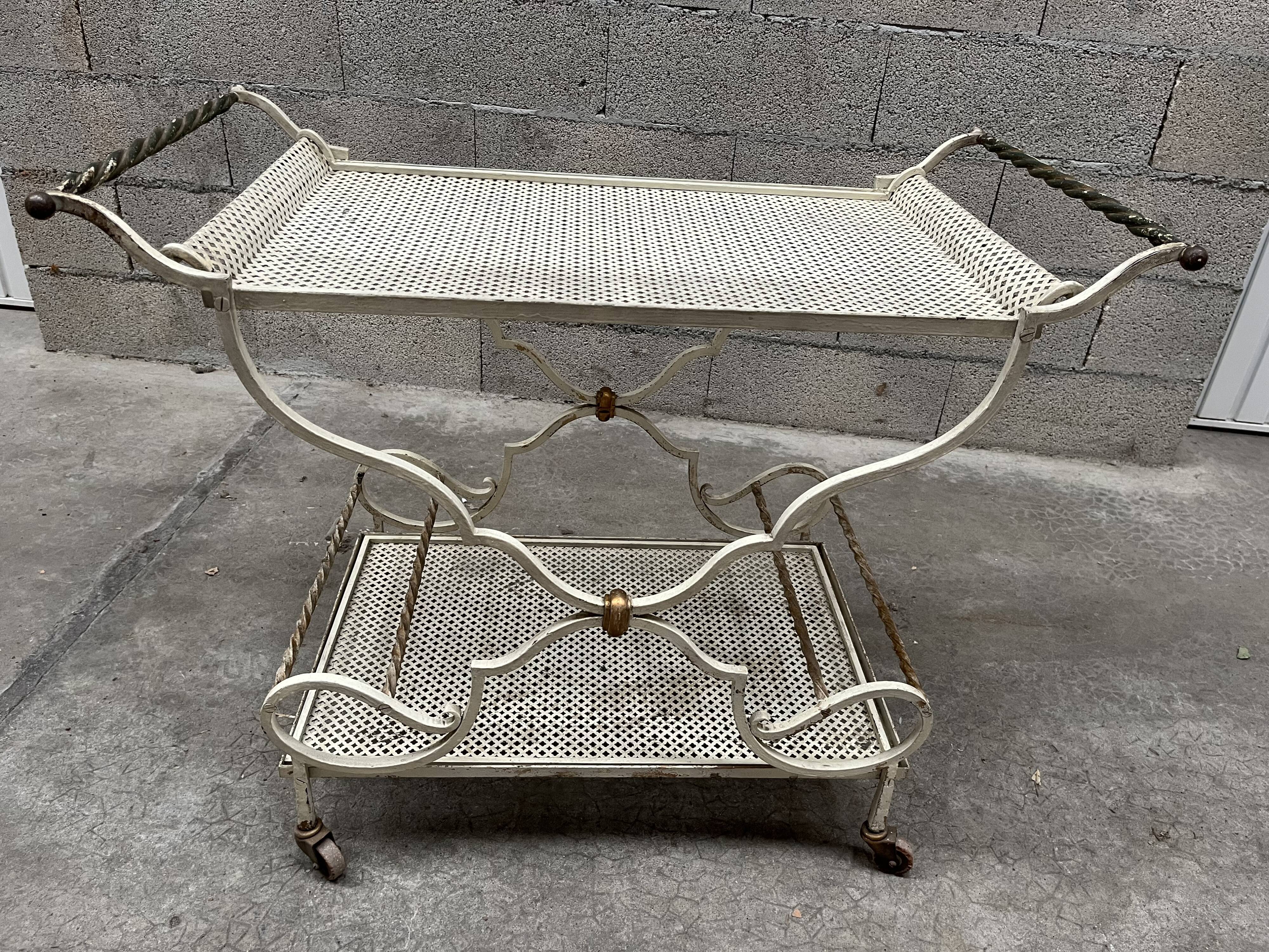 Service in wrought iron of the 60s