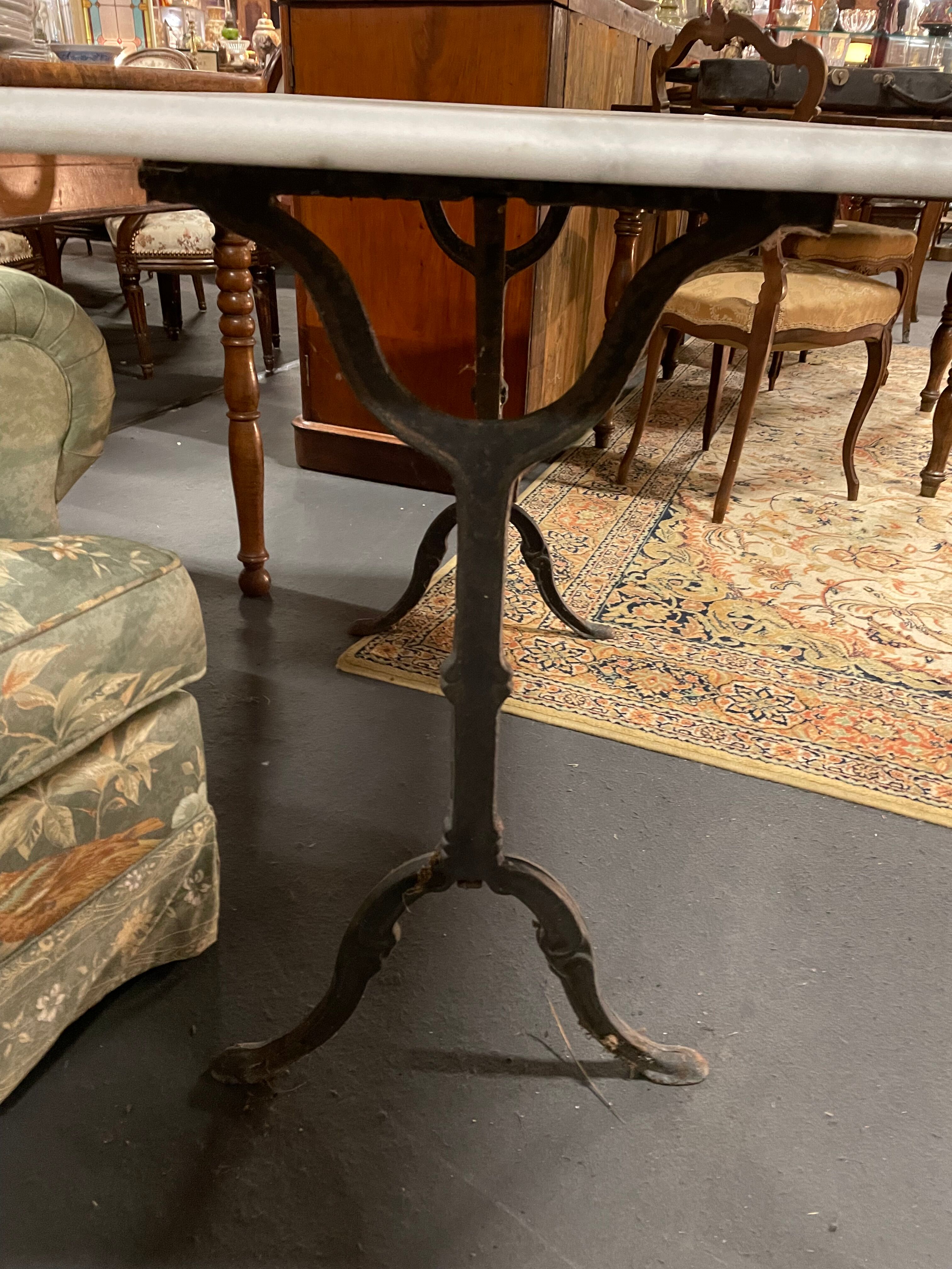 Table bistrot