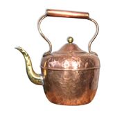 Théière ancienne en cuivre et laiton