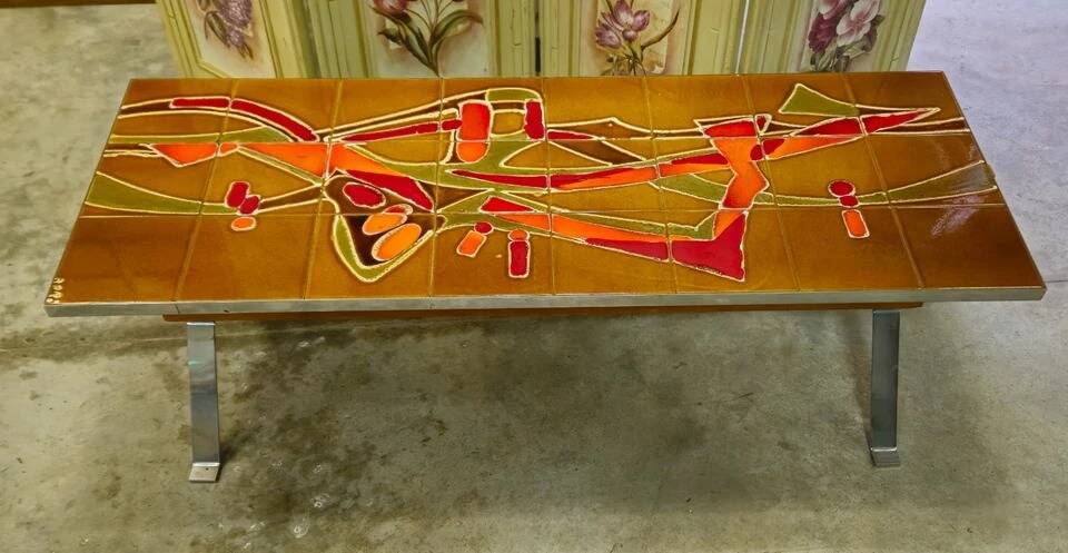 Vintage coffee table from the 1960s/70s with a tiled top.
