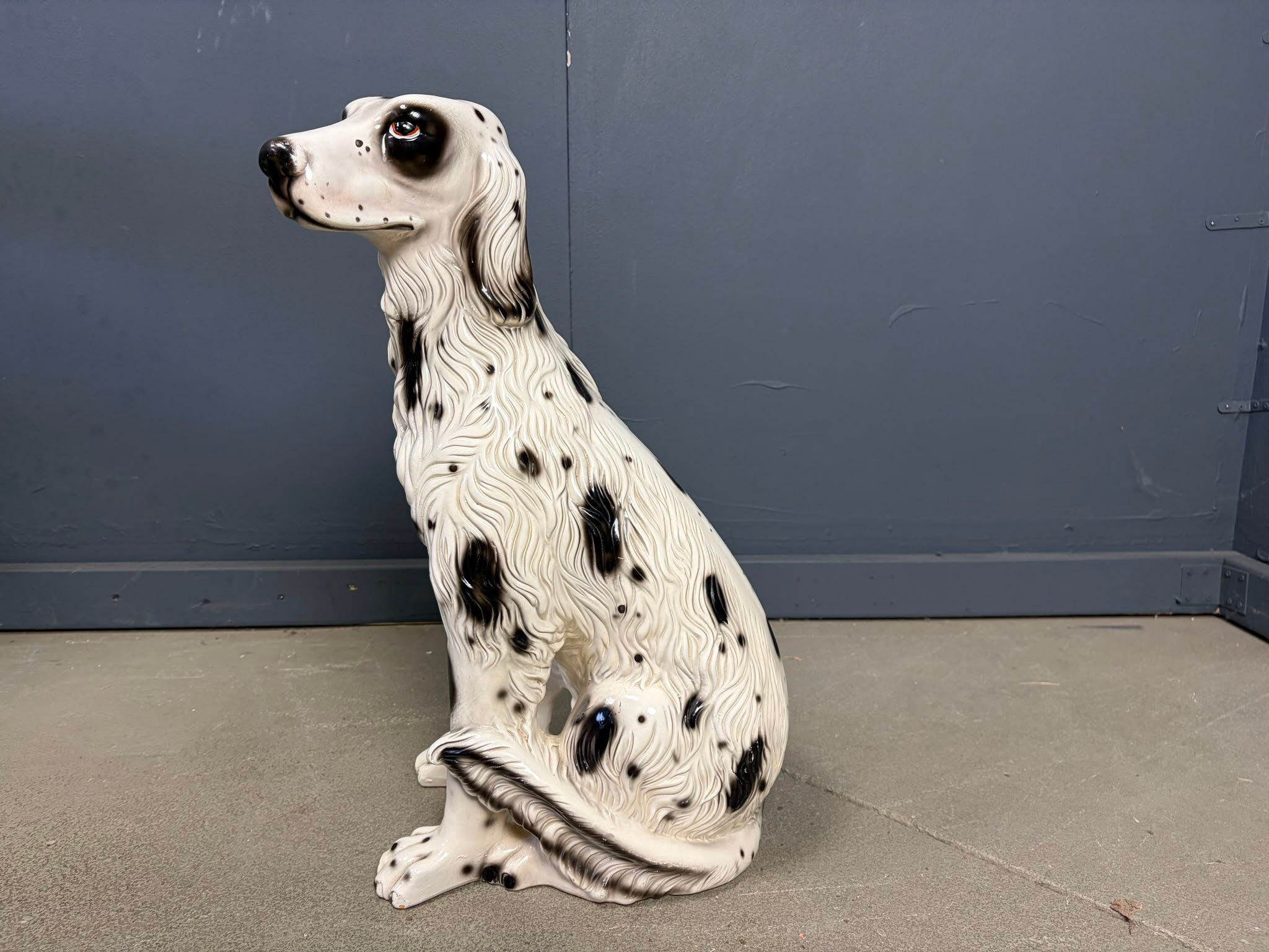 Sculpture en terre cuite d'un Setter anglais, années 1970