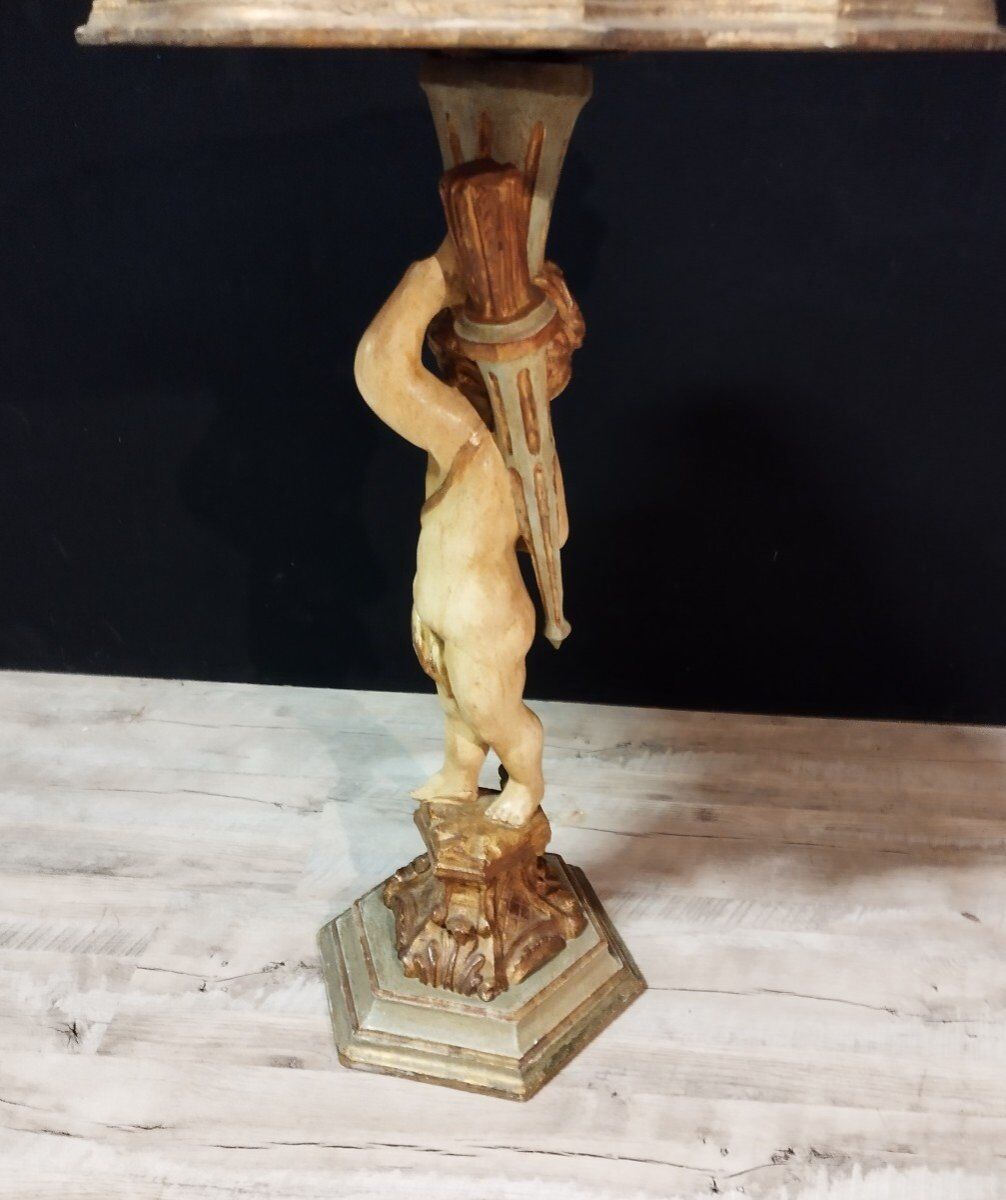 Pedestal table harness with angelot decoration in painted wood